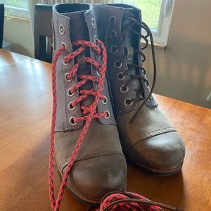 Sorel Lexie Wedge boot, size 9.5